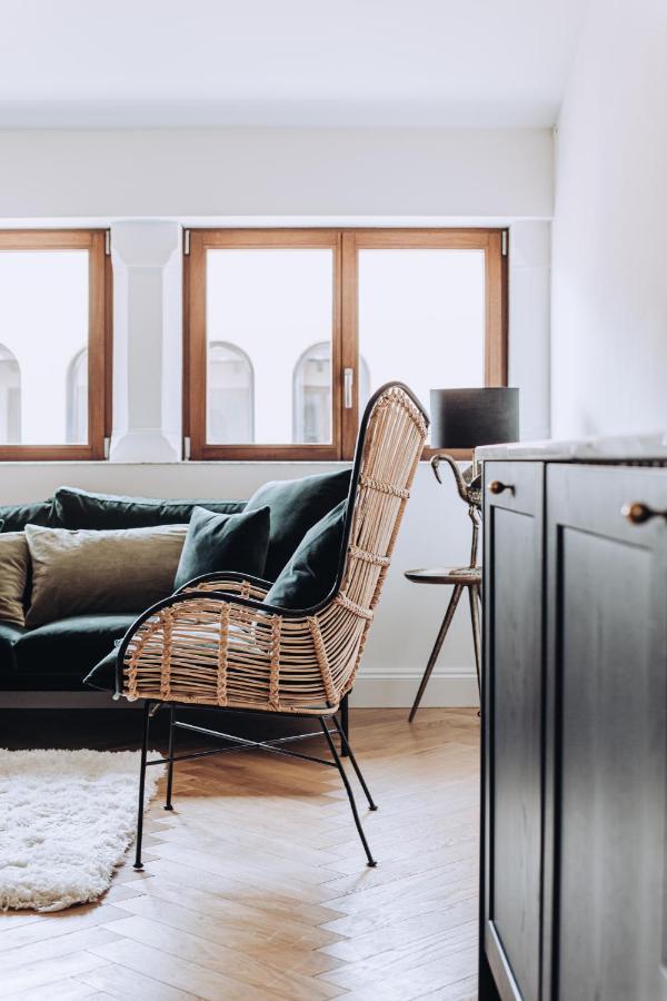 Ocho & Kitchen Apartment *